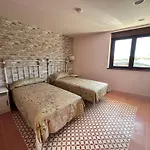 La Casa Rosa Burgo