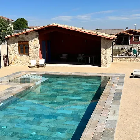 La Casa Rosa בית נופש Burgo